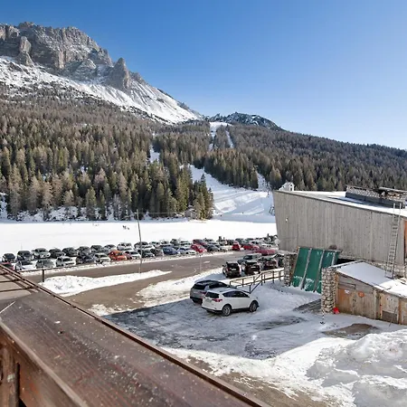 Dolomiti E My Dreams Апартаменты *